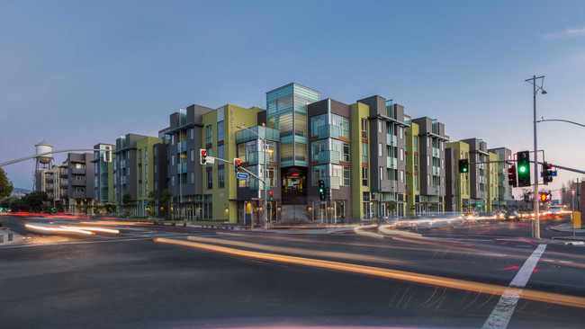 Building Photo - Parc on Powell Rental