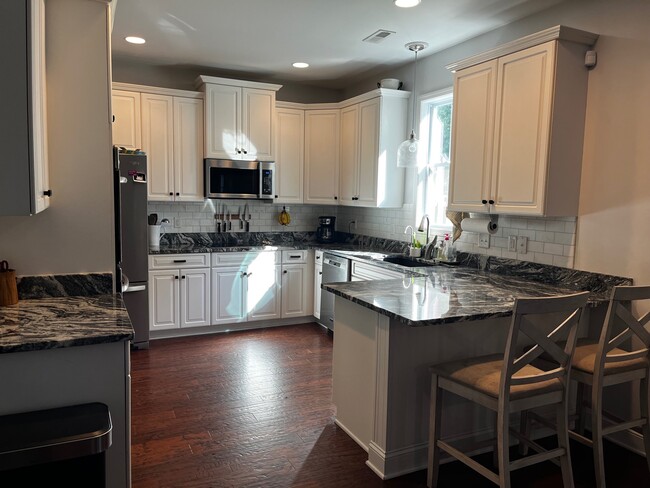 Photo - 413 Chablis Way