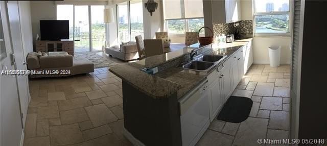 Photo - 19501 W Country Club Dr Unidad 1114