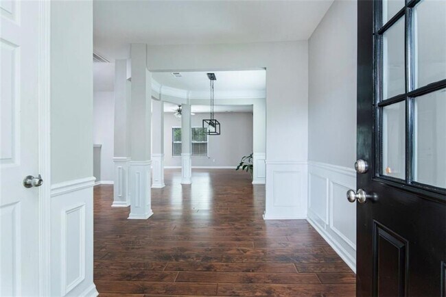 310 Sugarberry Ln