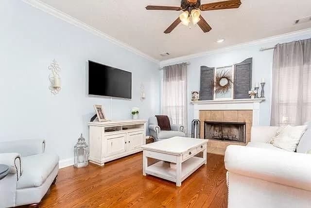 Photo - 1630 Academy Dr
