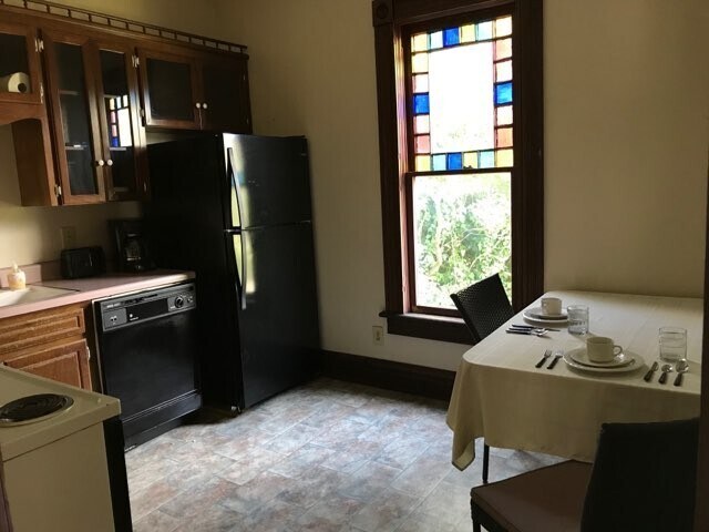 Photo - 103 E 22nd St