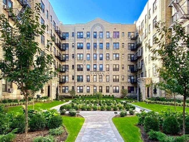 Wallace Avenue - Wallace Avenue Townhome