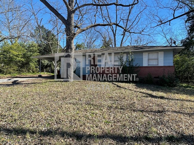 Charming Three Bedroom Home in South Macon - Charming Three Bedroom Home in South Macon