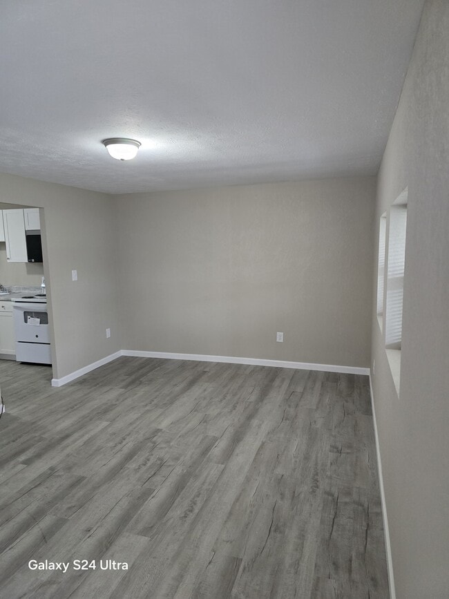 Photo - 110 Tacoma Rd Unit 110 Tacoma