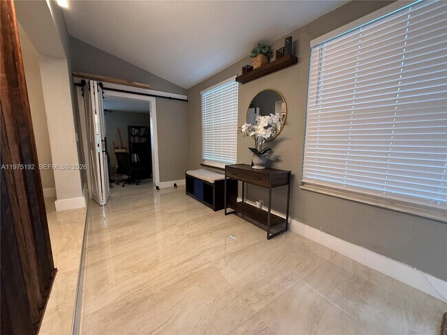 Photo - 4850 SW 4th St