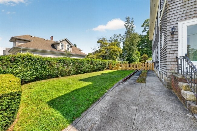 Photo - 370 Maple St Unidad 1