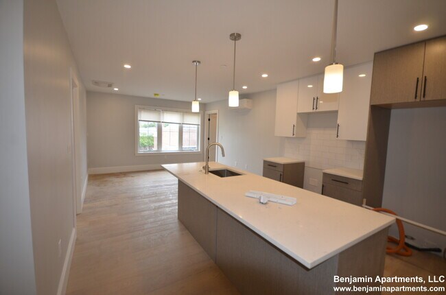 Building Photo - 408 Market St Unit 206 Rental