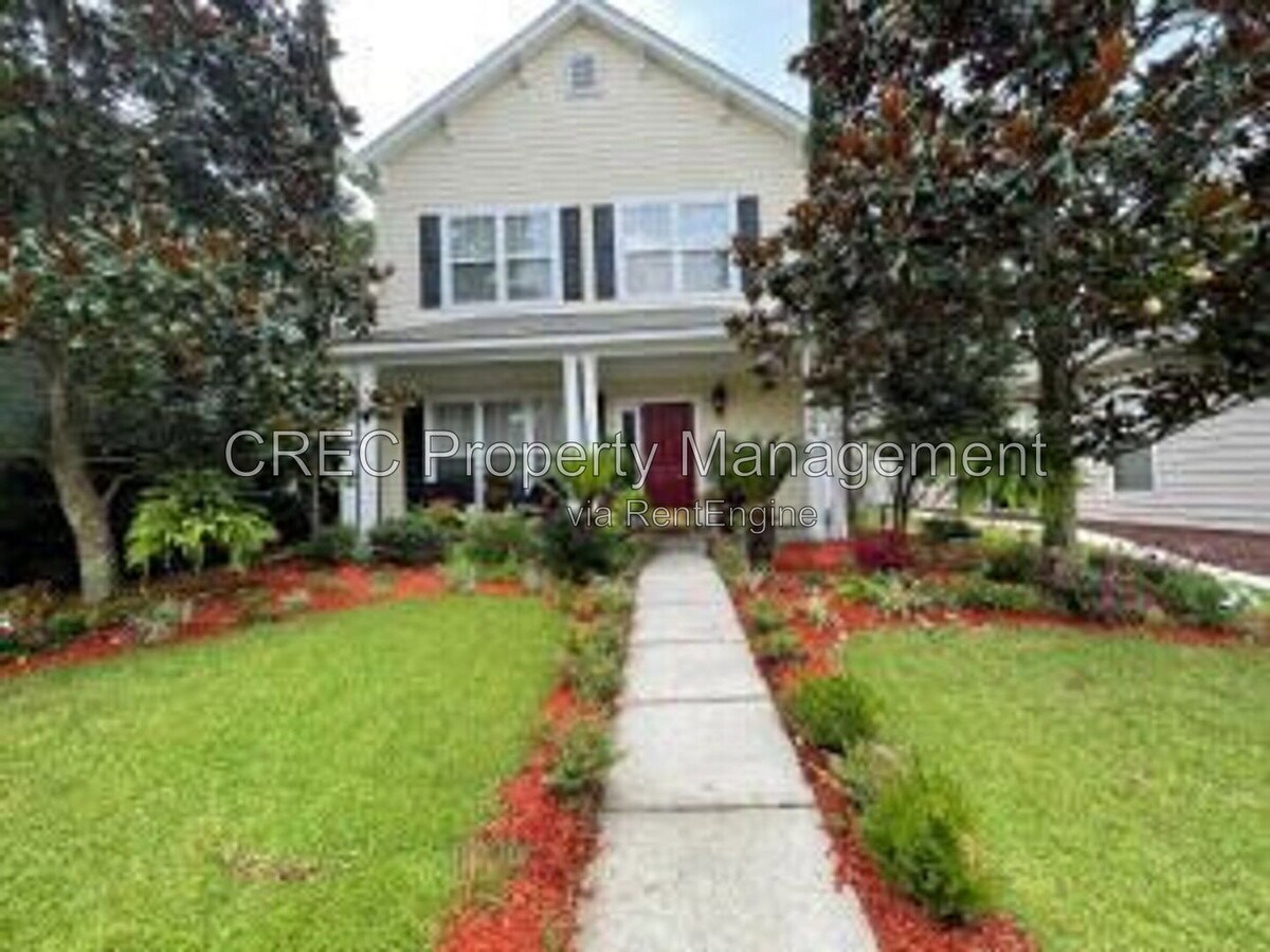 Photo - 406 Pimpernel St