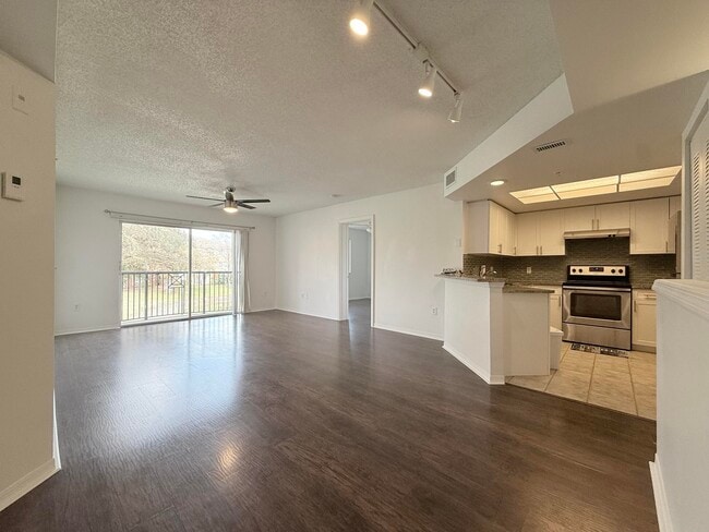 Photo - 4175 N Haverhill Rd Unit 918