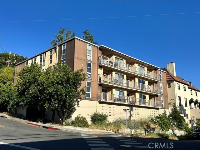 Building Photo - 2 Panoramic Way Unit 302 Rental
