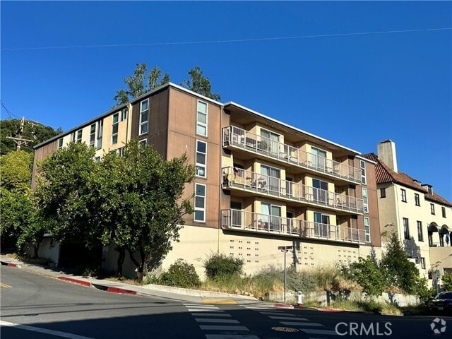 Building Photo - 2 Panoramic Way Unit 302 Rental