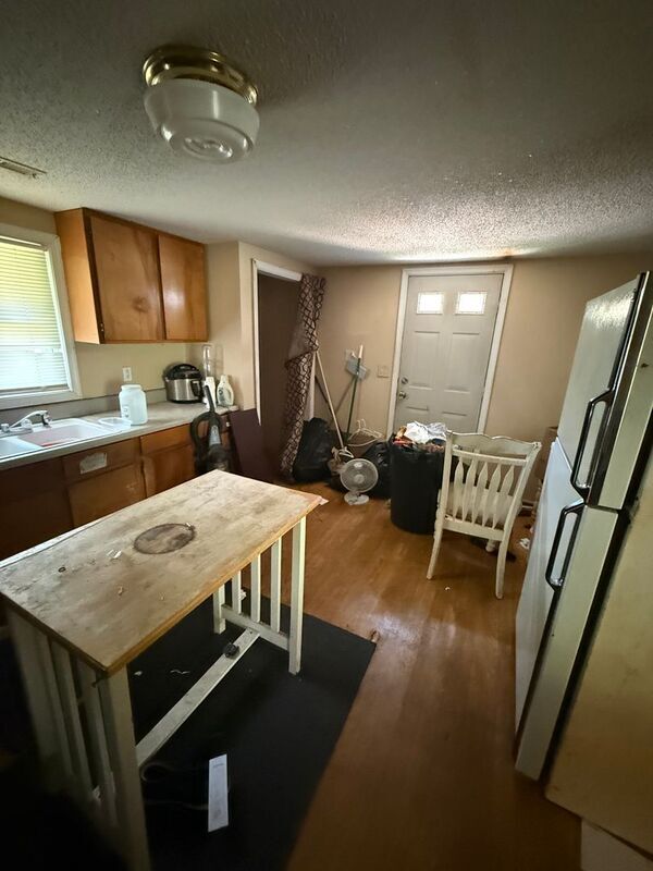 Photo - 1214 Manning Rd