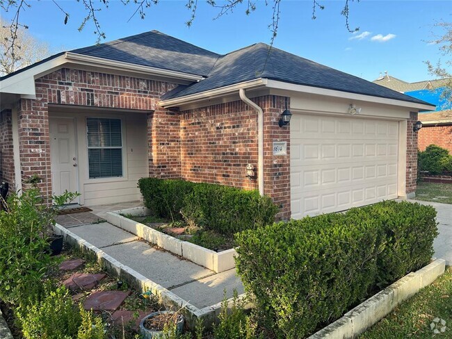 Building Photo - 1614 York Creek Dr Rental