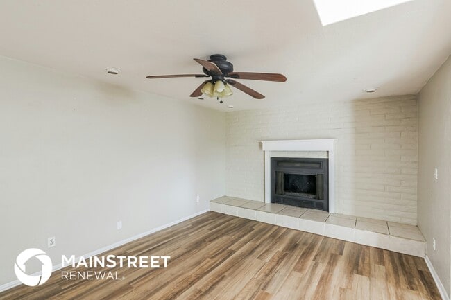 Photo - 7956 E Victoria Dr