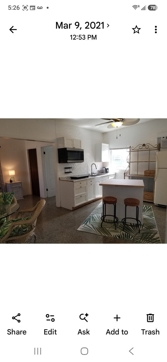Photo - 1071 NE Martin Ave Unit Adorable Riverside Cottage