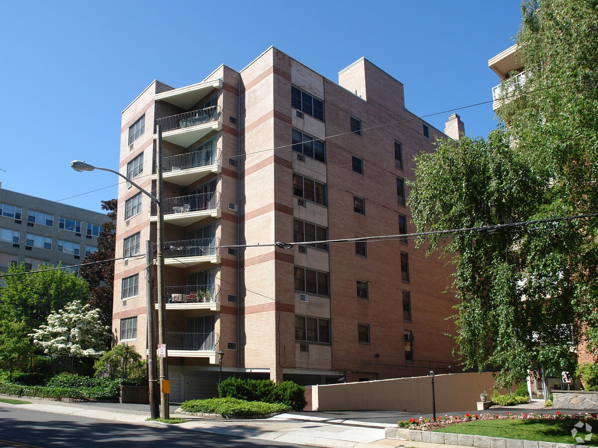 Photo - Tiffany Towers Apartments