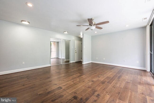 Photo - 702 Quince Orchard Blvd Unit 702-P2