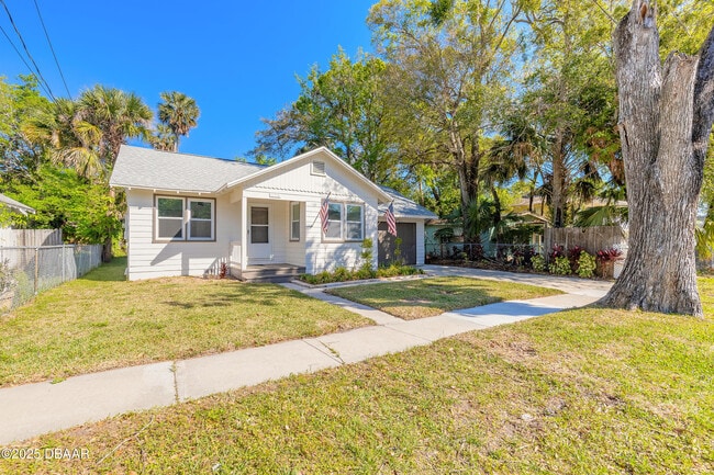 Building Photo - 138 Kingston Ave