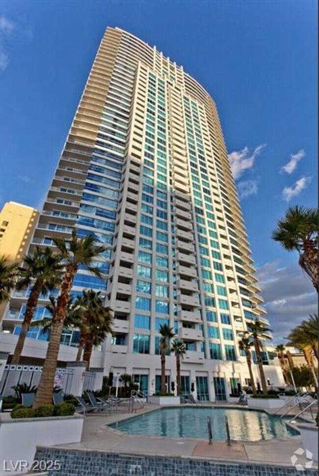 Building Photo - Beautifully Furnished 1 Bedroom on the Las... Rental