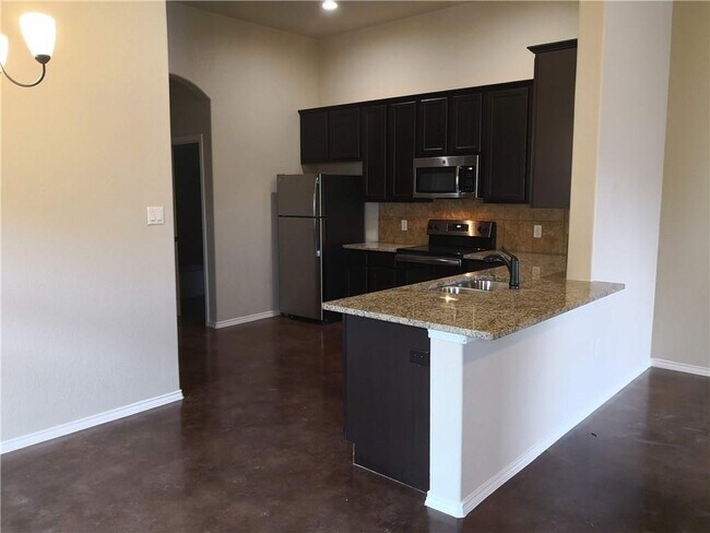 Photo - 233 Joanne Lp