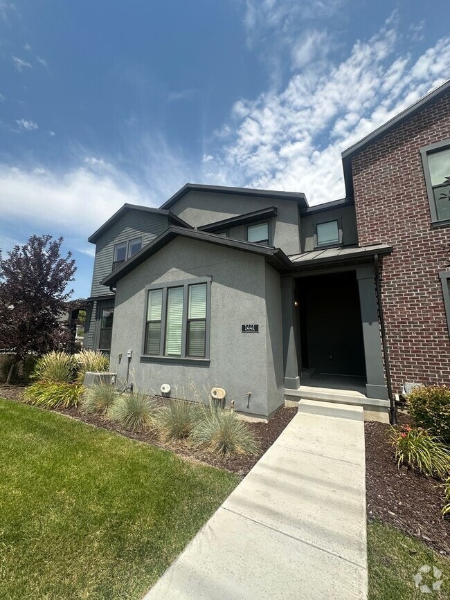 Building Photo - Gorgeous South Jordan Property!!! Rental