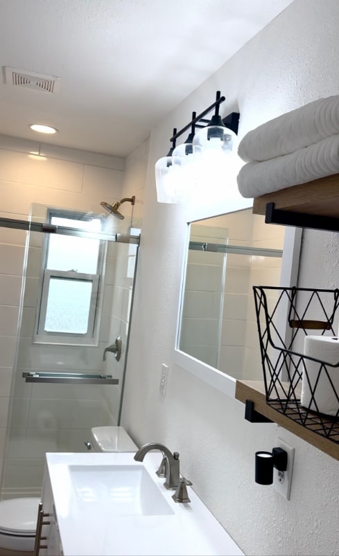 Photo - 1317 E 8th St Unit C