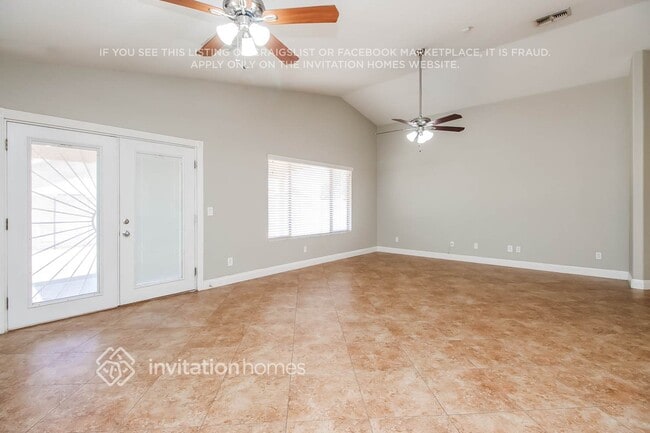 Photo - 1400 E Vernoa St