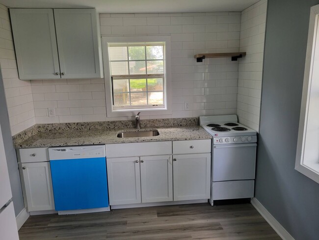 Building Photo - 1904 Hampton Ave Unit 6 Rental
