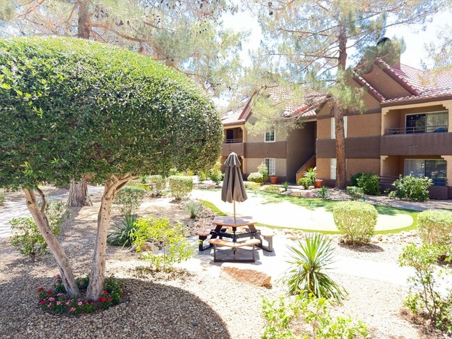 Photo - 2200 S Fort Apache Unit Fort Apache#1149