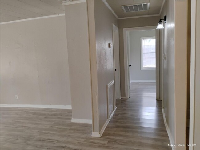 Photo - 5954 Doolittle Blvd