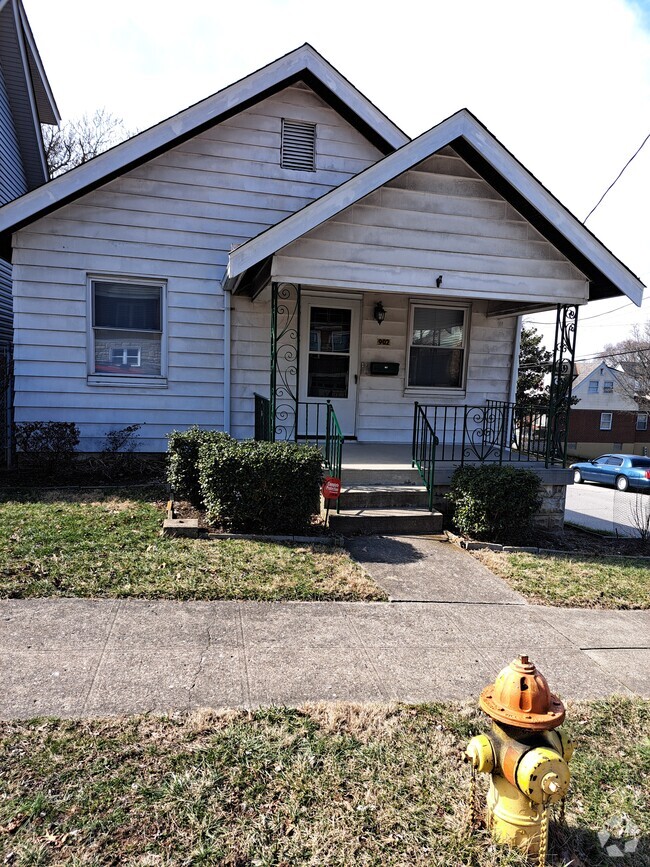 Building Photo - 902 Taylor Ave Rental