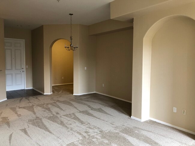 Photo - 14575 W Mountain View Blvd Unidad 11221