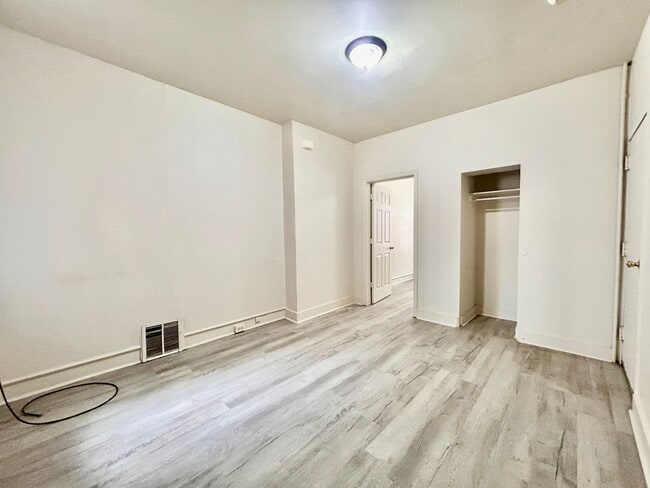 Photo - 644 E Chestnut St Unidad Apt 1