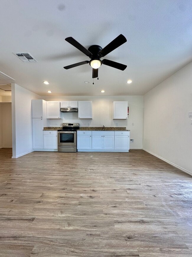 Photo - NOW AVAILABLE - Newly Built Duplex Available For Lease