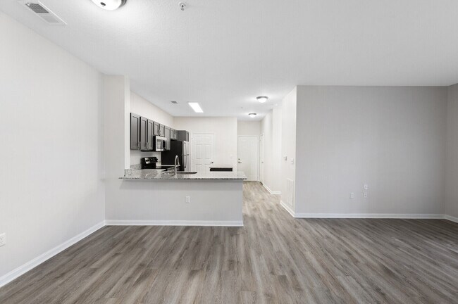 2BD, 2BA - 1078SF - Kitchen and Dining Area