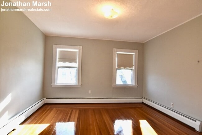 Photo - 16 Penhallow St Unit 2