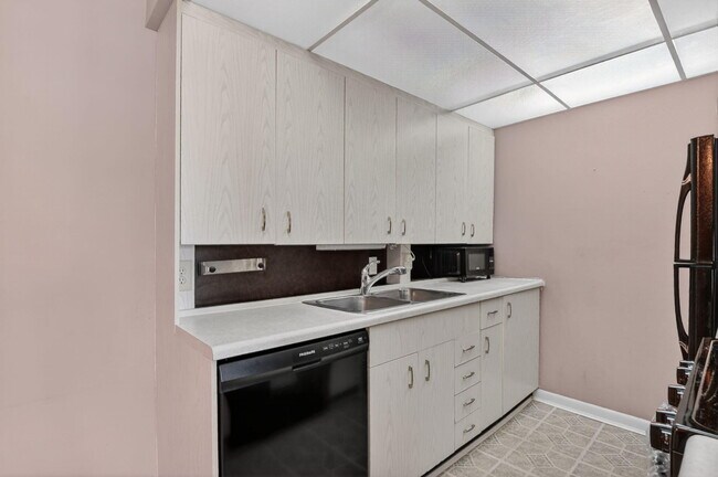 Photo - 4007 Cornwall A Unit 4007