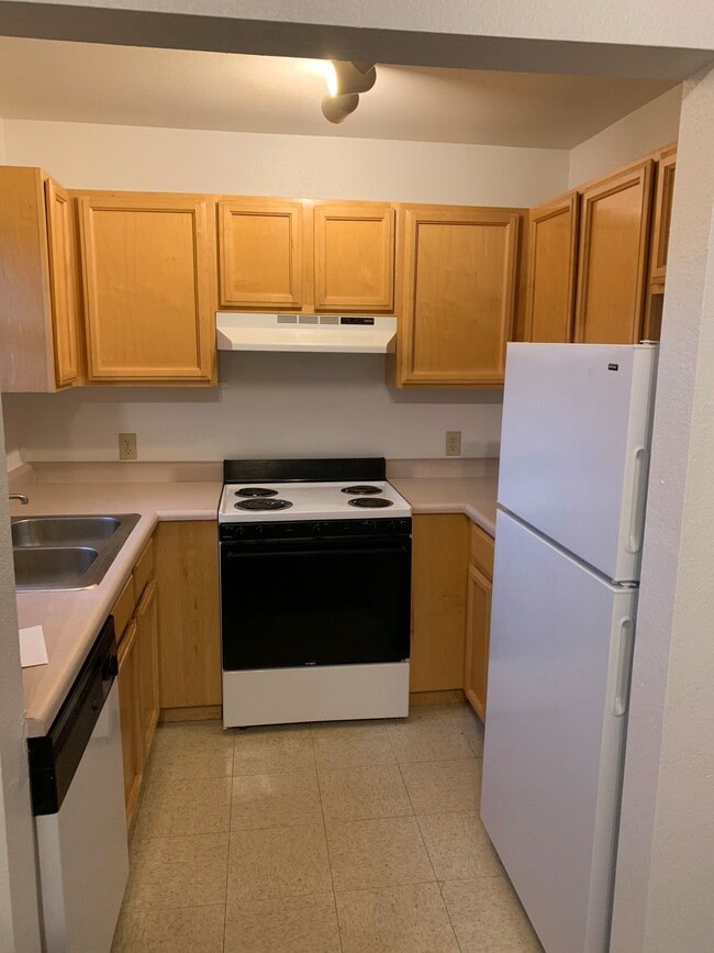 Photo - Ladera Apartments