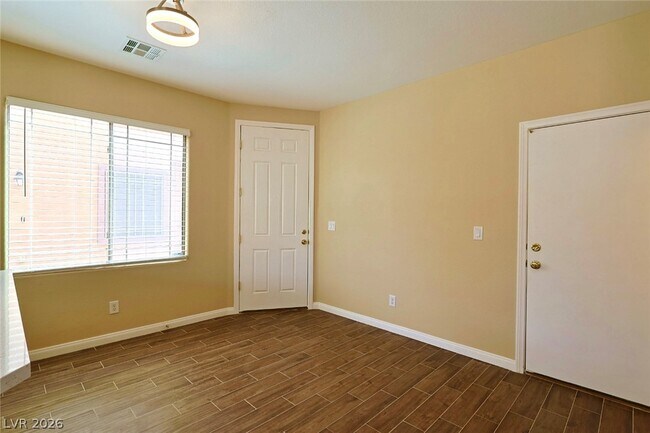 Photo - 340 Sweet Sugar Pine Dr