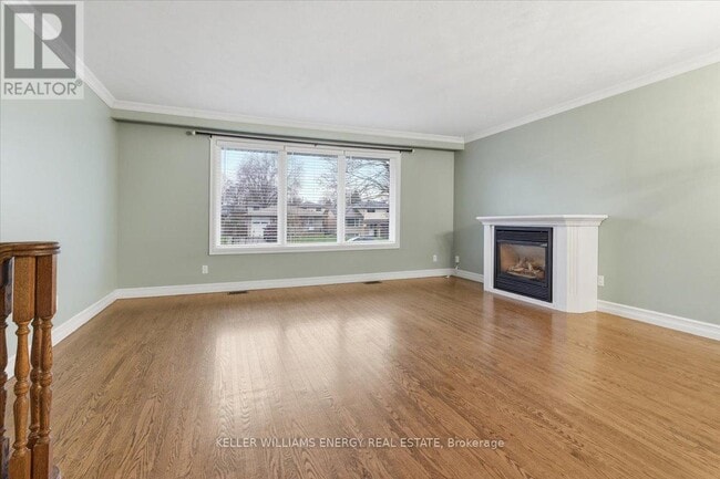 Photo - 317 Central Park Blvd N