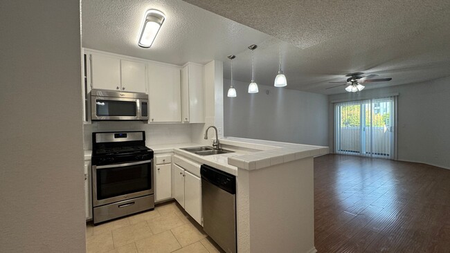 Photo - 5050 Klump Ave