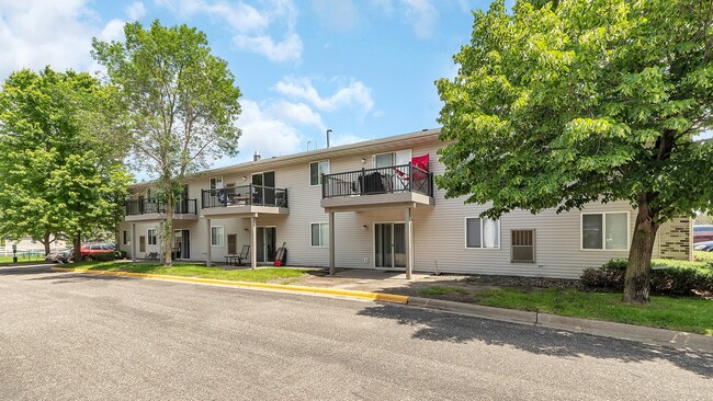 Photo - Monticello Village