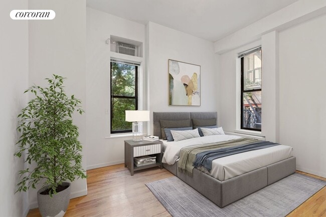 Photo - 70 W 11th St