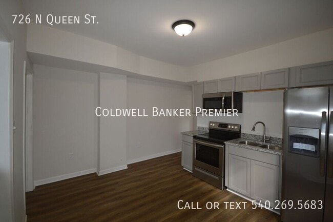 Photo - 726 N Queen St
