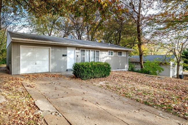 Photo - Charming Mid-Century Home with Basement and Fenced Backyard!