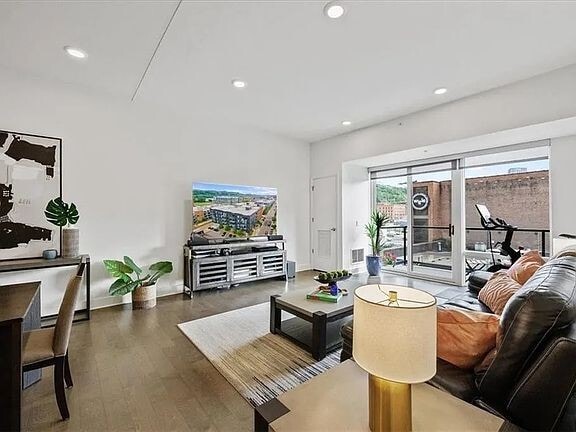 Photo - 2419 Smallman St Unit 305
