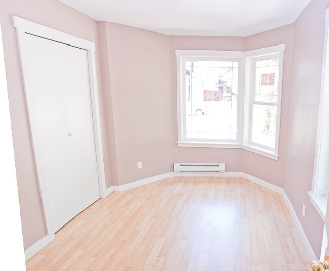 Photo - 1425 E Yesler Way Unidad 2