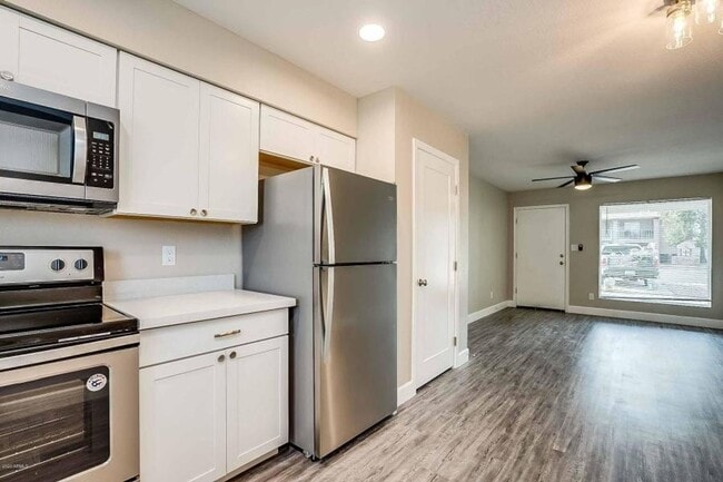 Photo - 318 E Vine Cir Unit 102