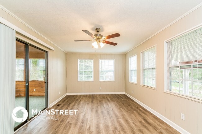 Photo - 212 Meadowview Dr